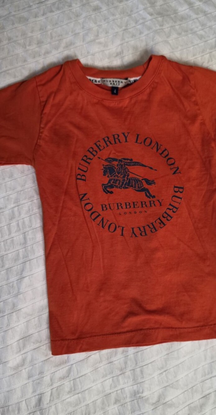 Burberry LONdon Kids Tee Shirt Sz 4